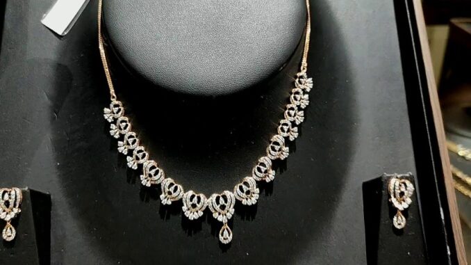 daily wear diamond necklace